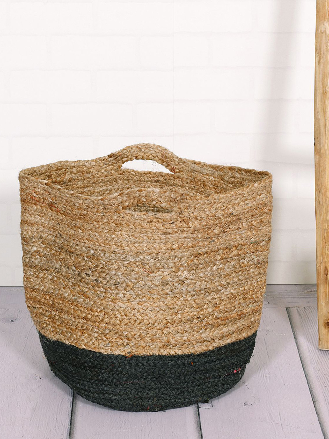 HANDICRAFT PALACE Structured Handheld Bag