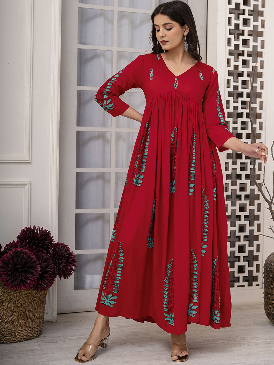 TARANJAL Women Floral Printed Anarkali Kurta