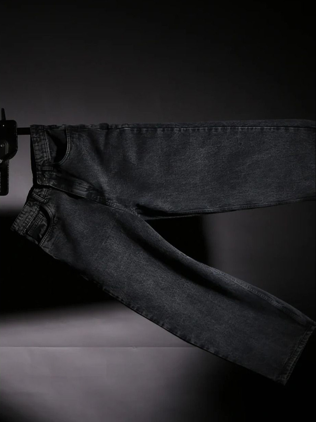 Chapter 2 Unisex Comfort Low-Rise Slash Knee Light Fade Stretchable Jeans