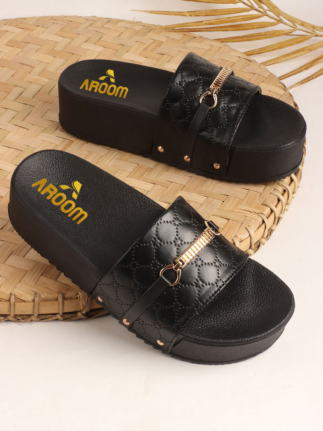 AROOM Wedge Sandals with Buckles