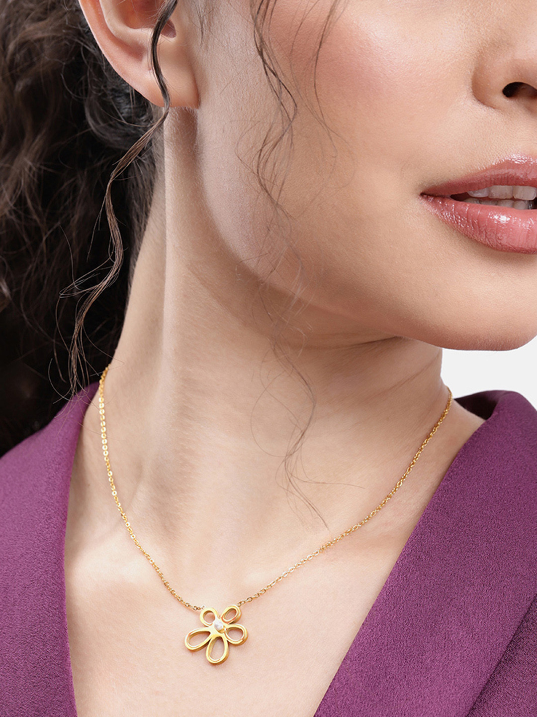 DressBerry Beaded Chain