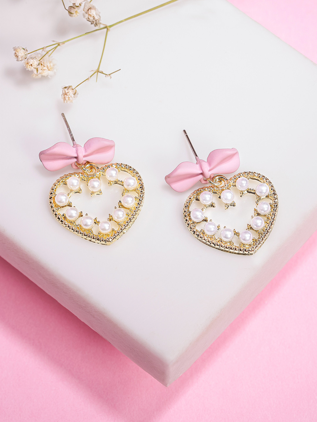 DressBerry Heart & Bow Design Contemporary Drop Earrings
