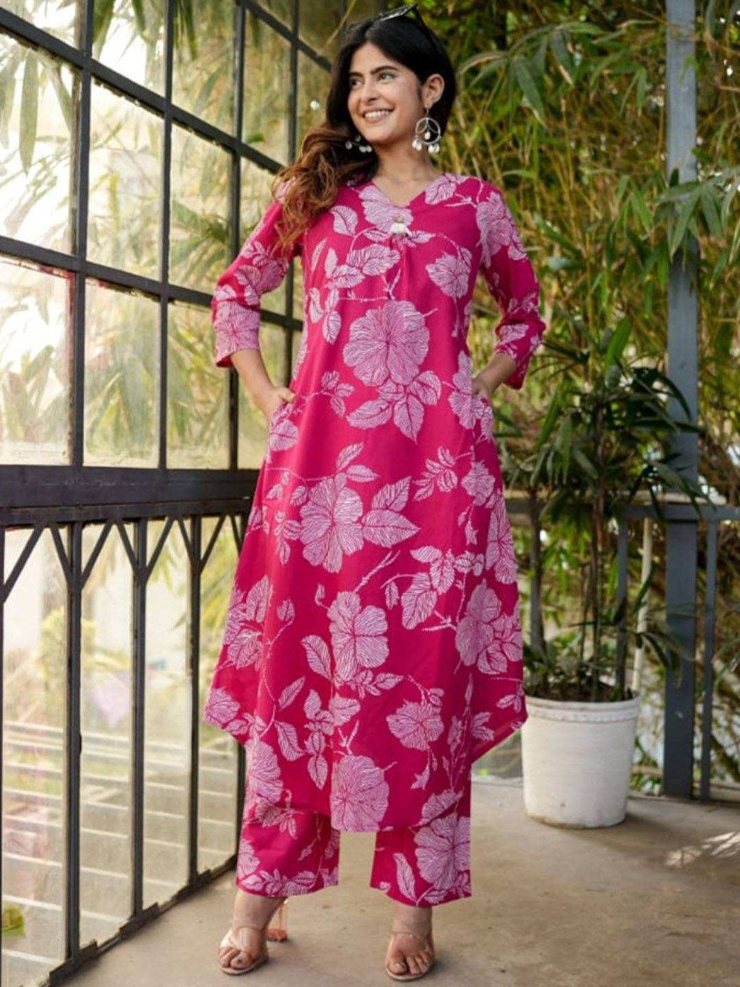 AUTUMN LANE Women Floral Printed Panelled Pure Cotton Kurta with Trousers