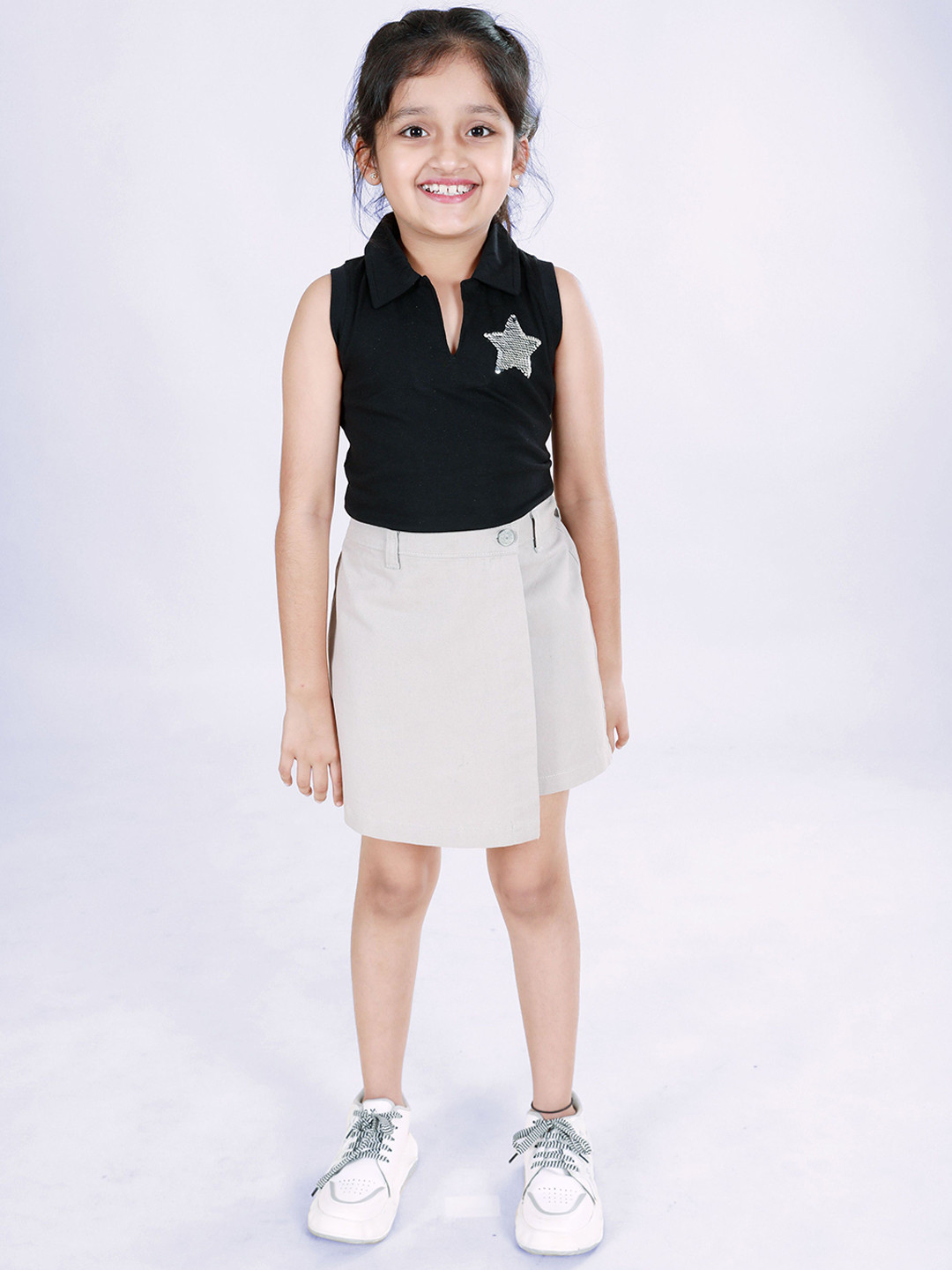 KiddoPanti Cropped Sleeveless T-Shirt With Skorts Clothing Set