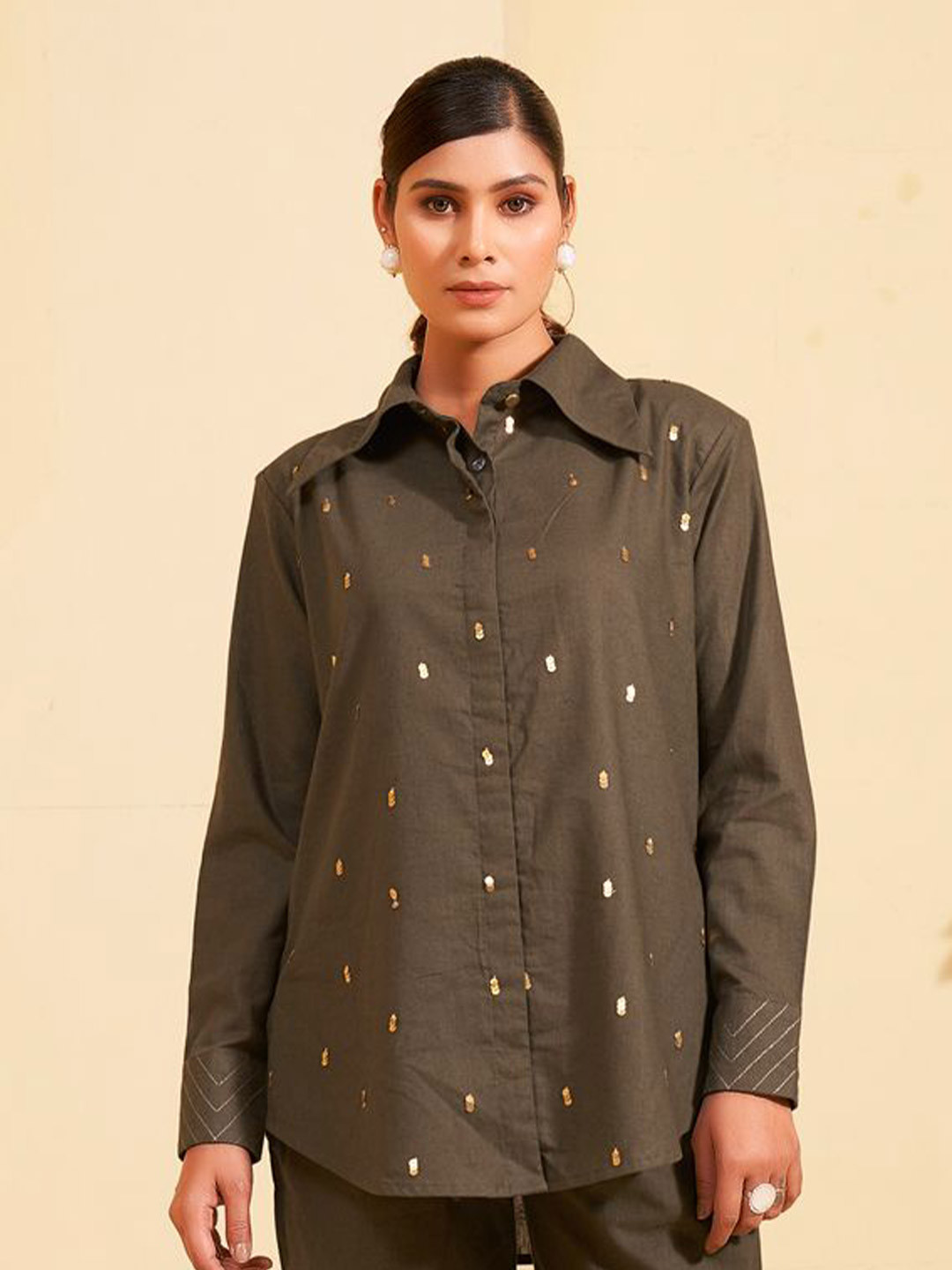 Komarri U Embellished Tropical Linen Shirt Style Top