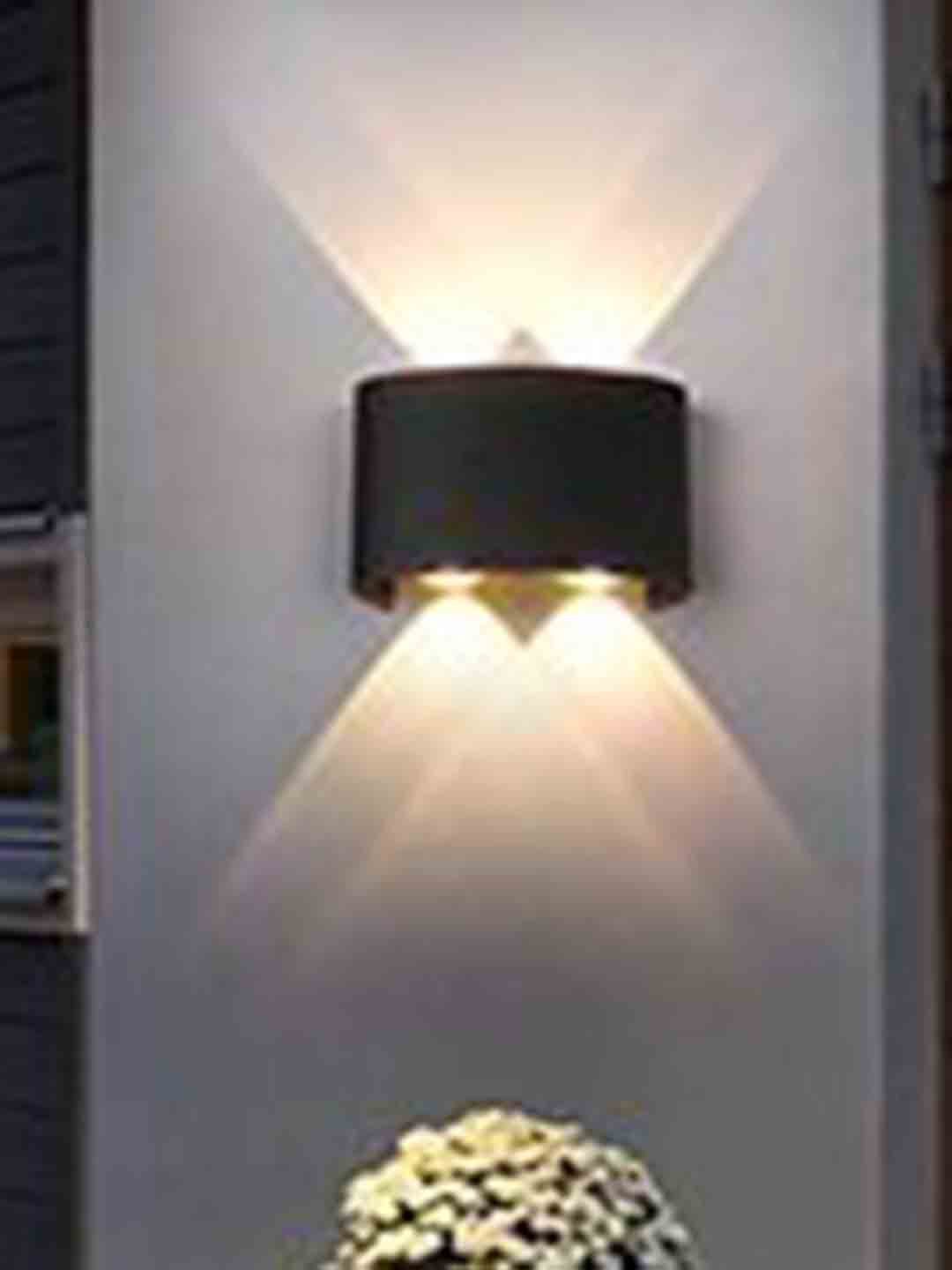 GAUVIK Black Aluminium Cylinder Shaped Wall Lamp