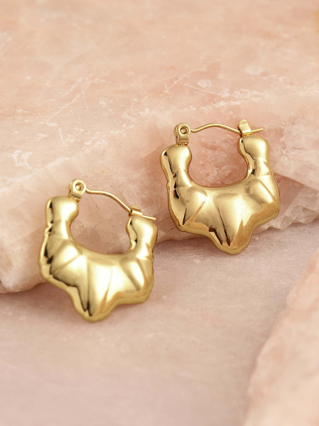 DressBerry Contemporary Mini Hoop Earrings