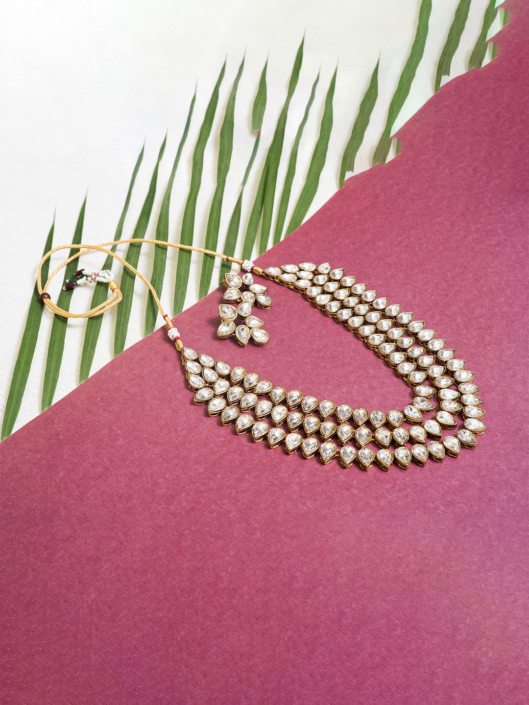 VIPY HANGER Gold-Plated Kundan Studded Jewellery Set