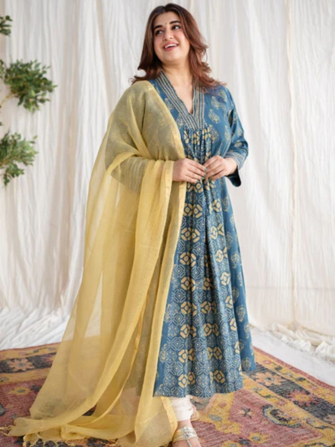 THE INDIAN ETHNIC CO Lemon Yellow Kota Doria Cotton Dupatta