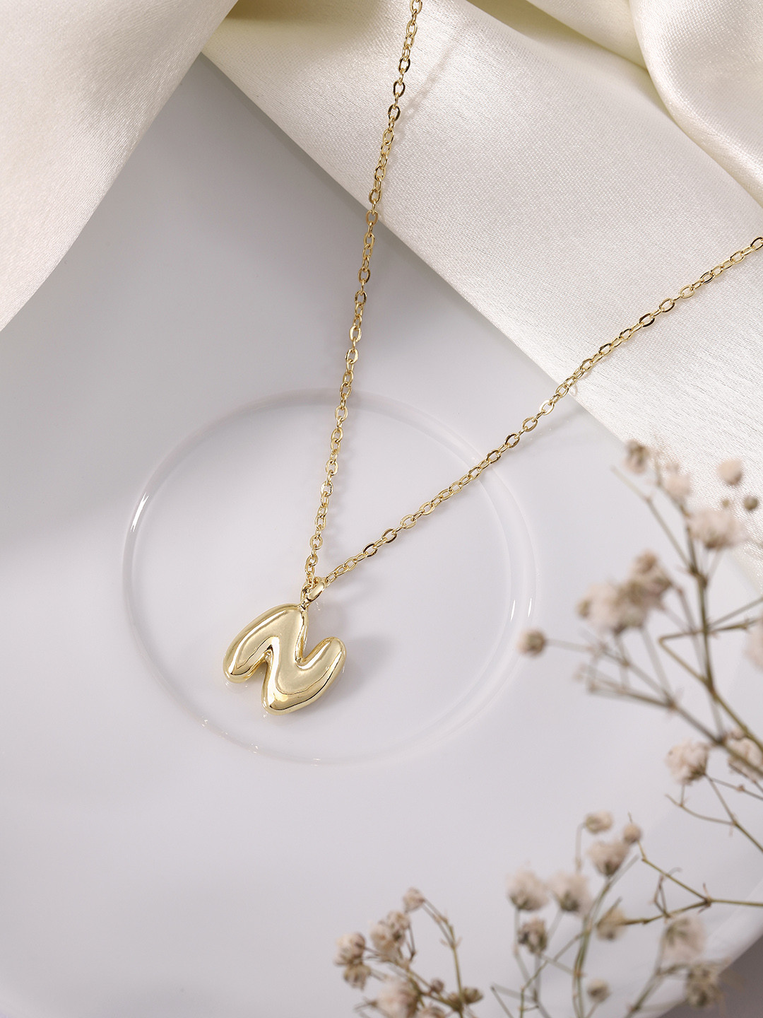 DressBerry N-Alphabet Pendent With Chain