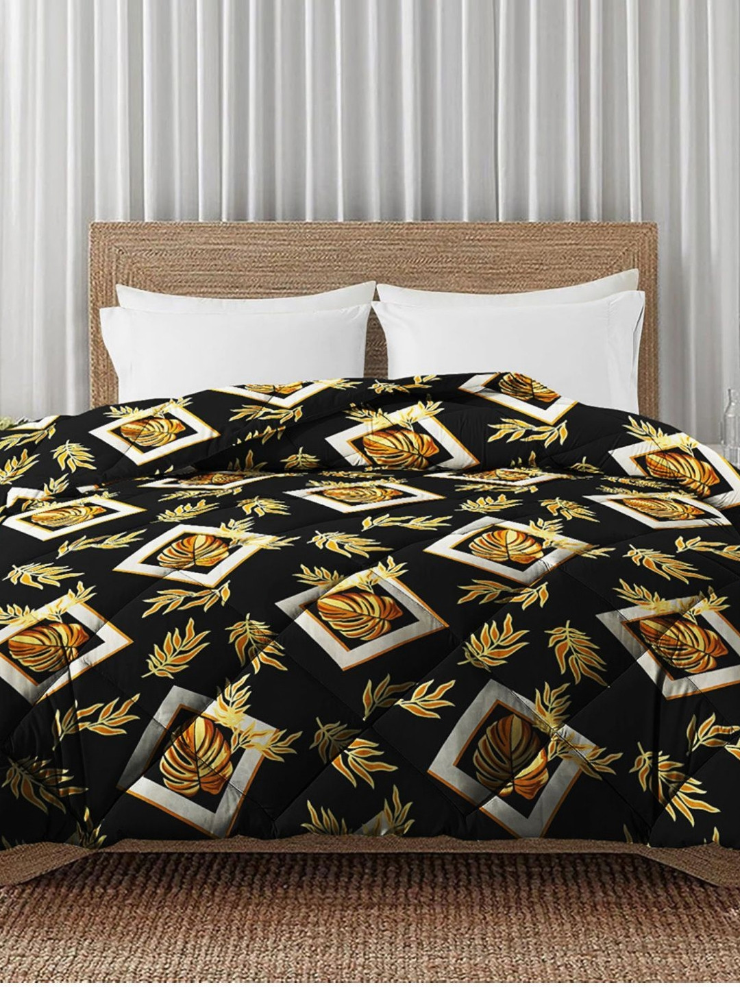 bsb home Black & Gold-Toned Floral Microfiber Mild Winter 233 GSM Double Bed Comforter