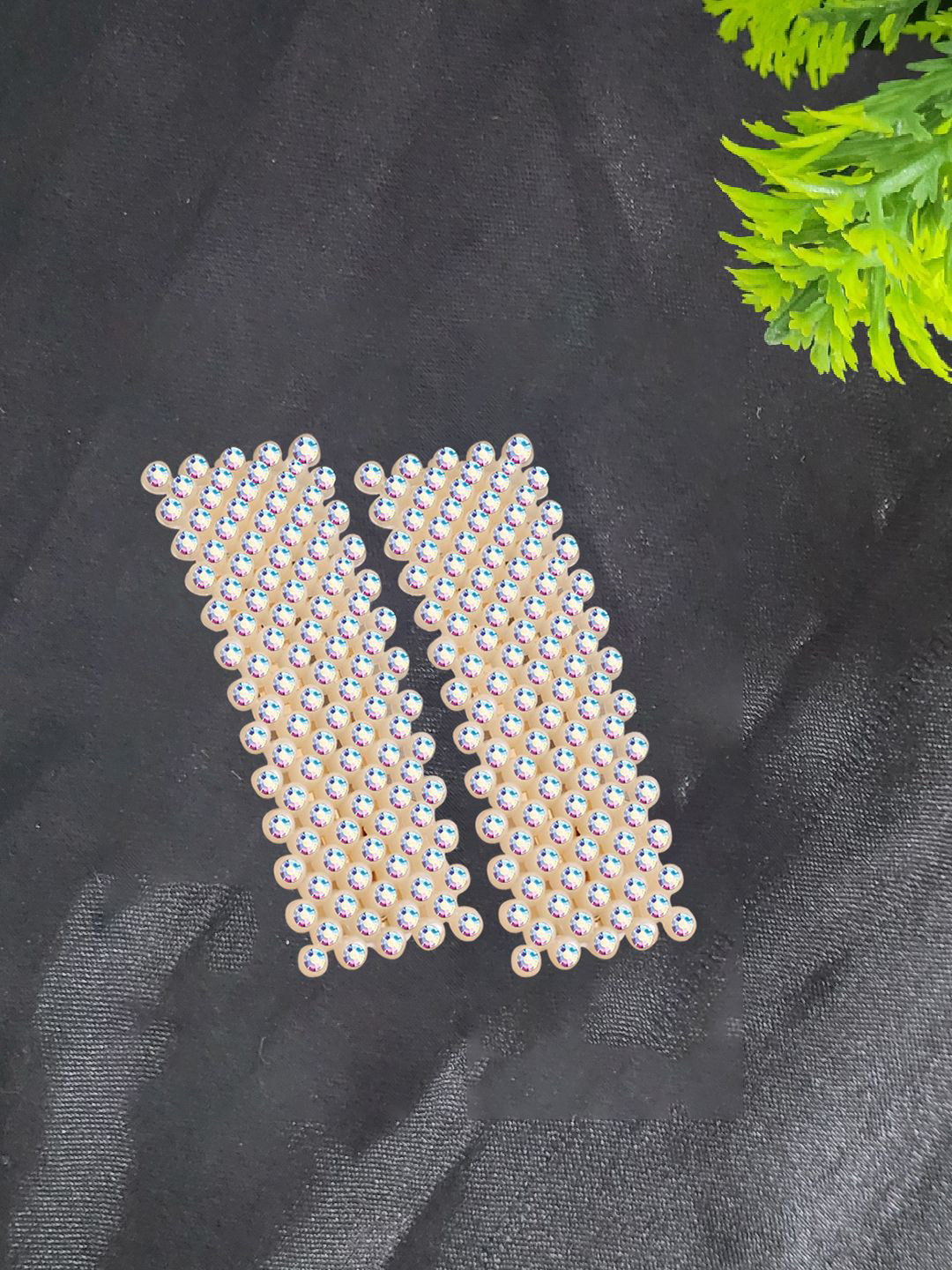 LYKAA Set of 2 White Sparkling Acrylic Hair Clip with Rhinestone