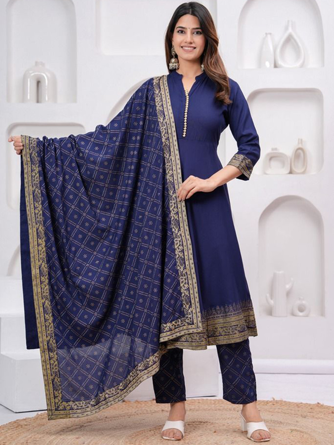 Bunai Dhaga Women Ethnic Motifs Printed Regular Kurta with Palazzos & With Dupatta