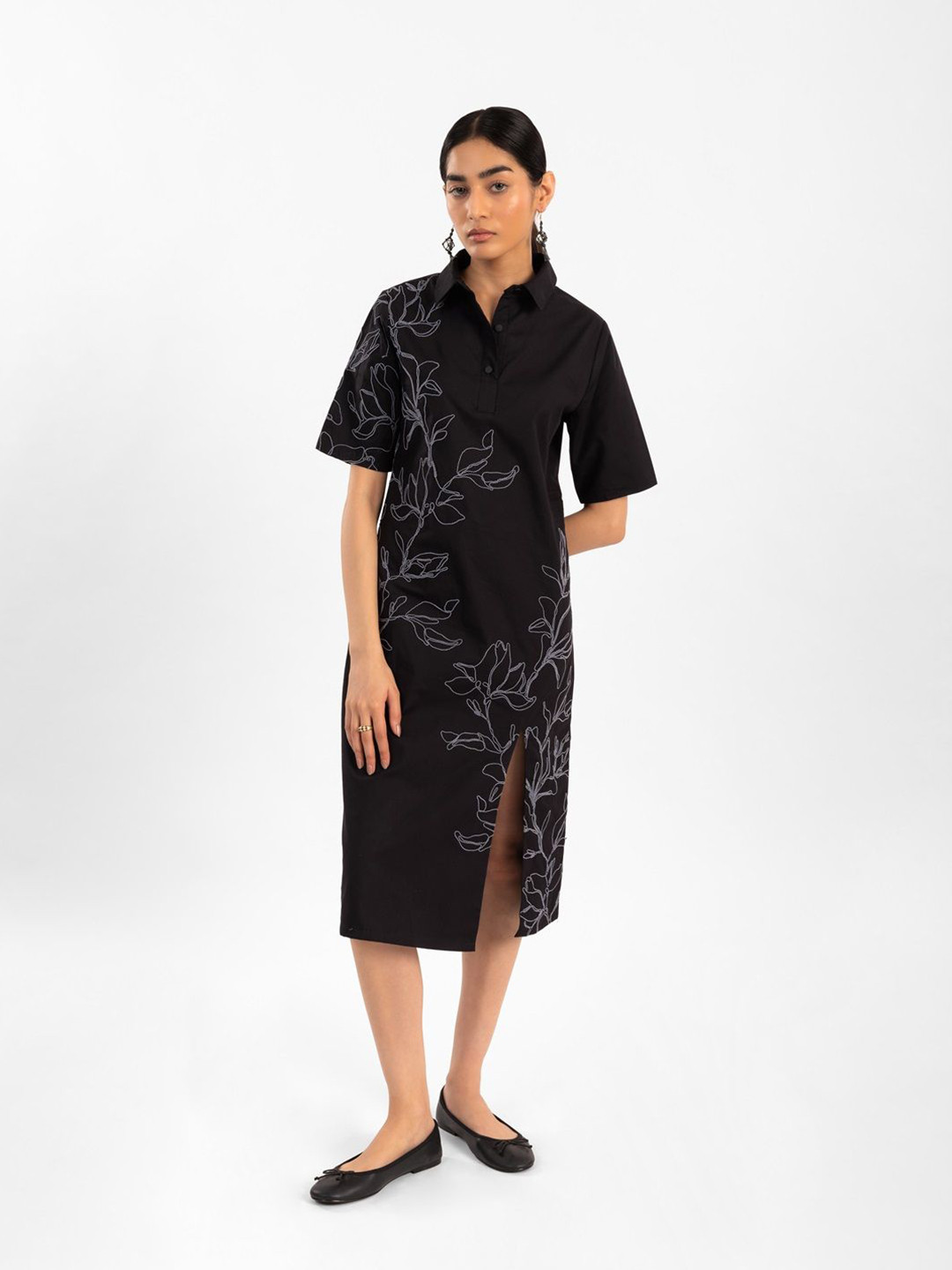 Contemponari Floral Embroidered Short Sleeves Shirt Midi Dress
