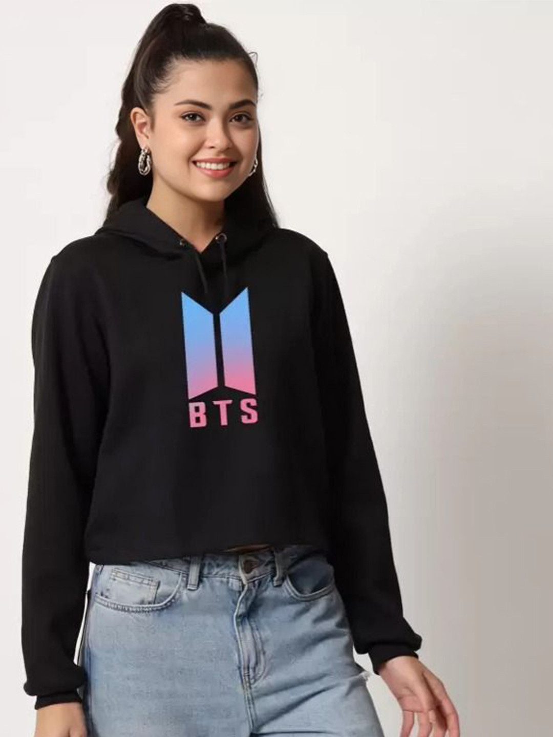 Lugo Women Graphic Printed Hooded Crop Sweatshirt