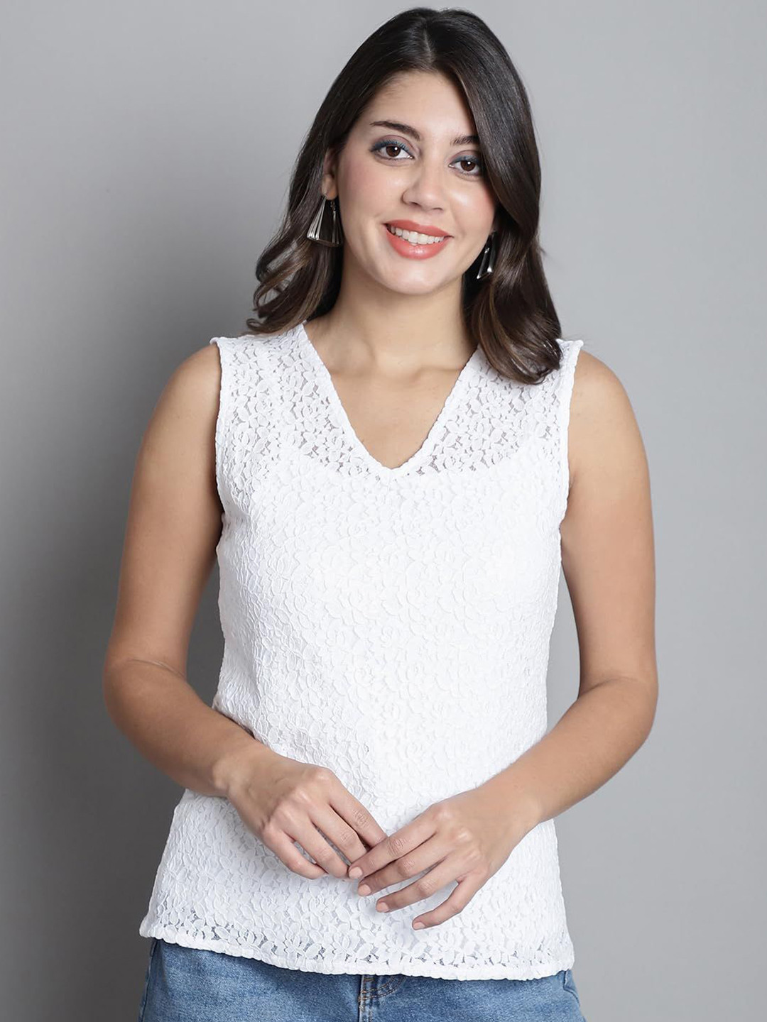 SZN White Floral Lace V-neck Sleeveless Top