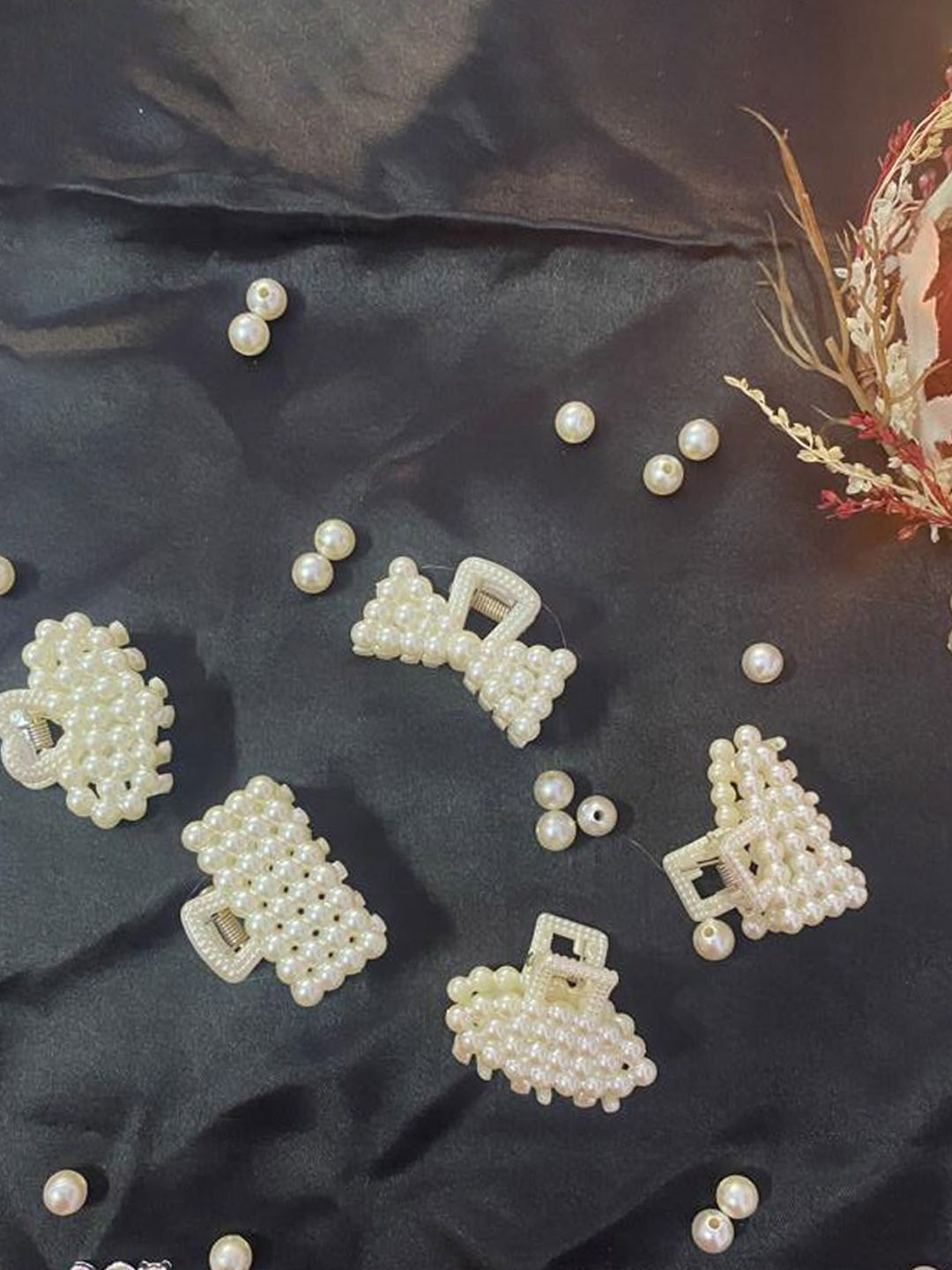 LYKAA Set of 5 White Fancy Pearl Hair Clip Clutchers