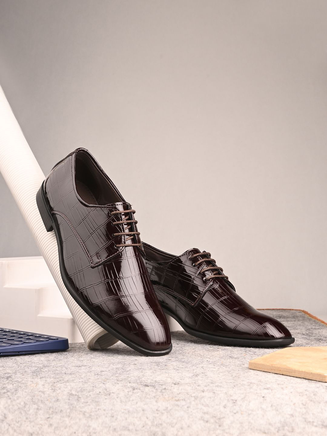 INVICTUS Mens Formal Lace-up Cherry shoes