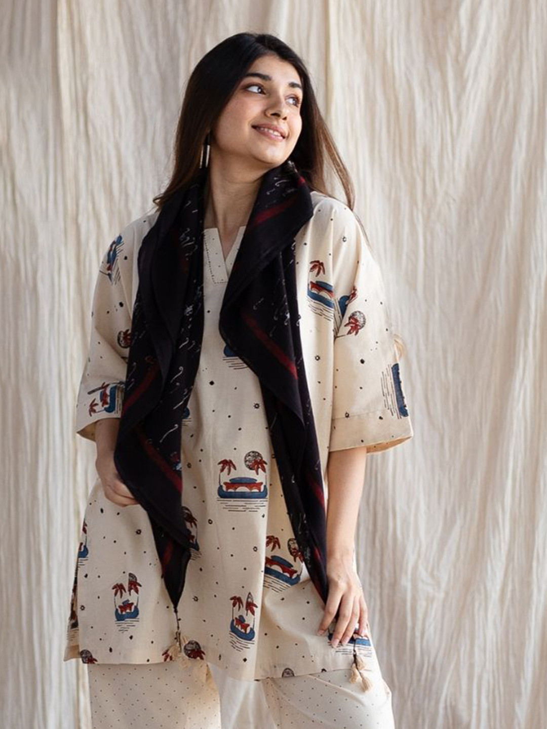 THE INDIAN ETHNIC CO Black Lake Ajrakh MulMul Scarf