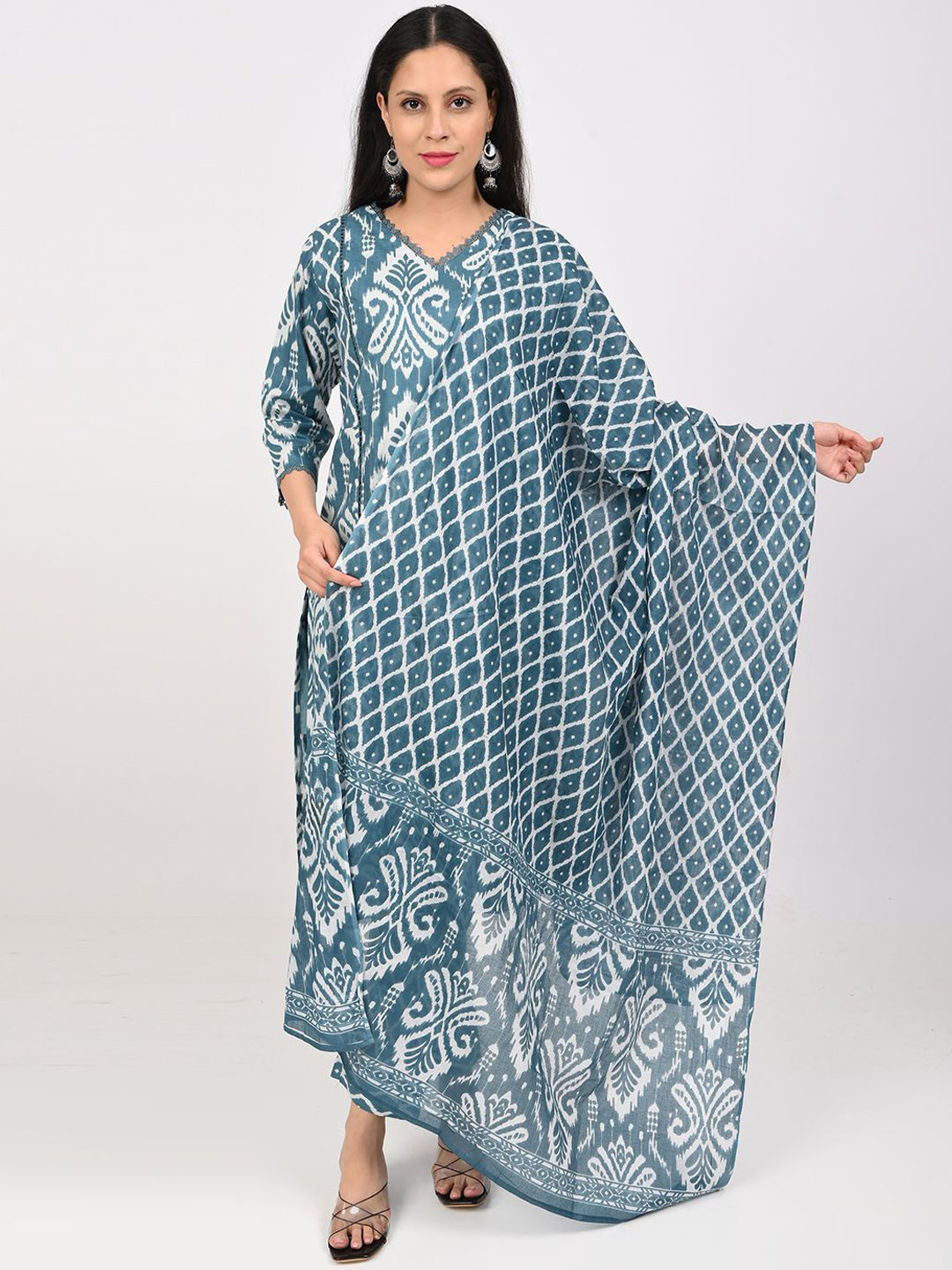 GLORY & I Women Regular Thread Work Pure Cotton Kurta with Trousers & With Dupatta