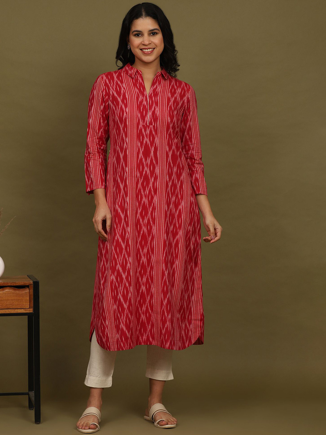 W Women Chevron Printed Thread Work Kurta