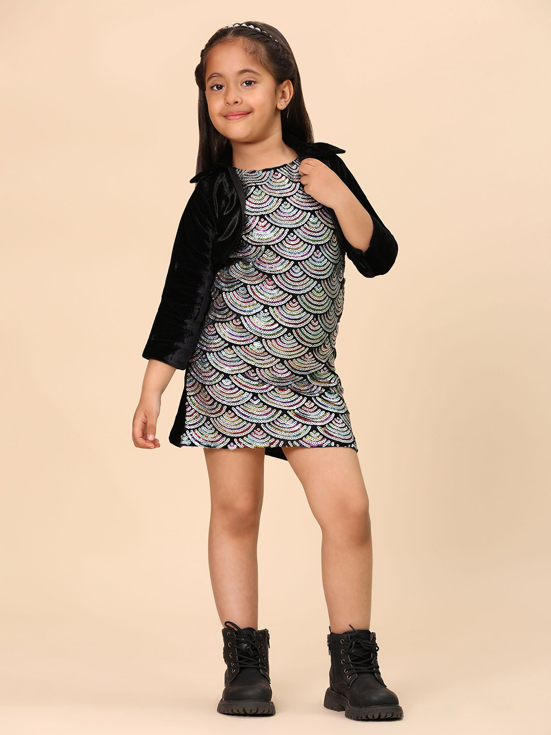 Titrit Velvet Bodycon Midi Dress