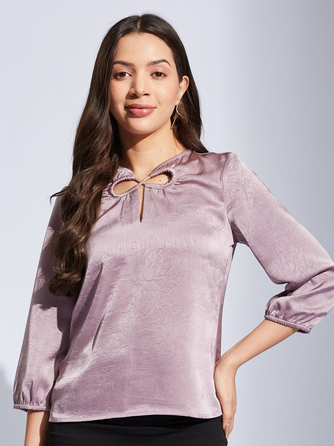 Latin Quarters Keyhole Neck Top