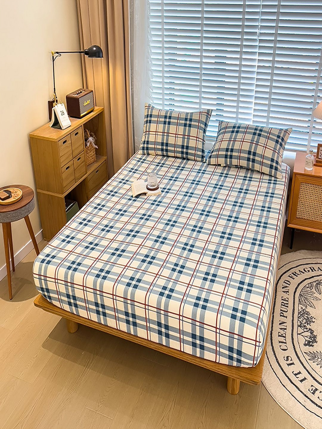 JC HOME Cream Checked Cotton 220 TC Fitted King Fine Bedsheet with 2 Pillow Covers-200 x 200 cm