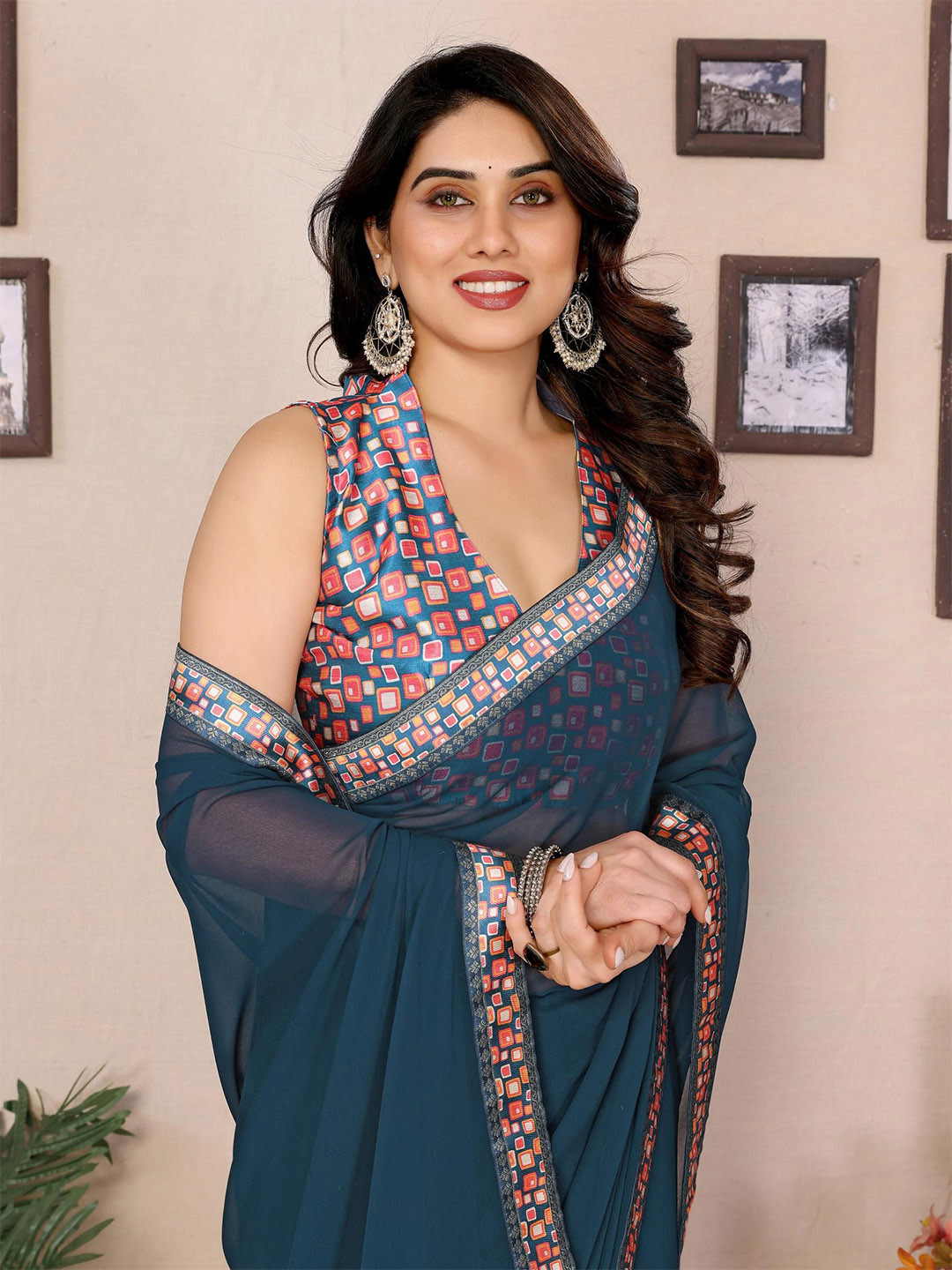 Ekasya Embroidered Poly Georgette Saree