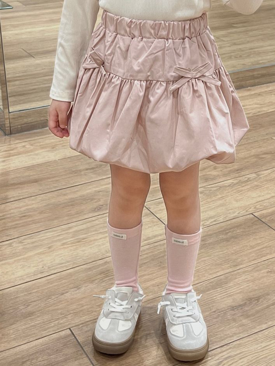 LULU & SKY Girls Bow Detail Balloon Skirt