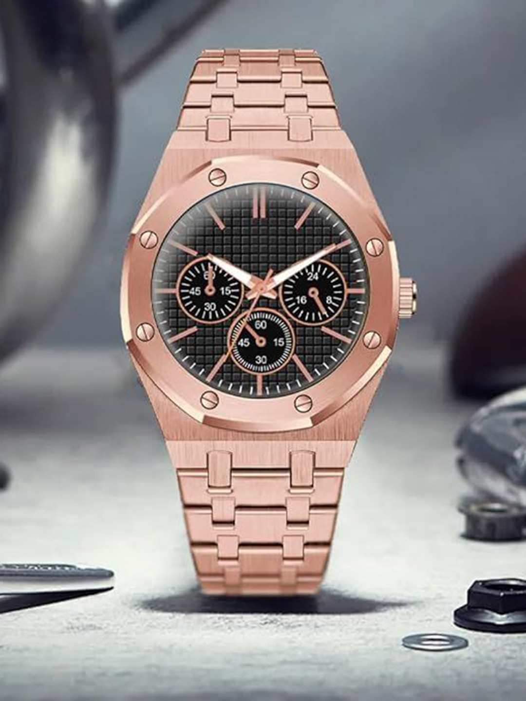 THE SHOPOHOLIC Men Dial & Stainless Steel Bracelet Style Straps Analogue Watch Hub-Coper