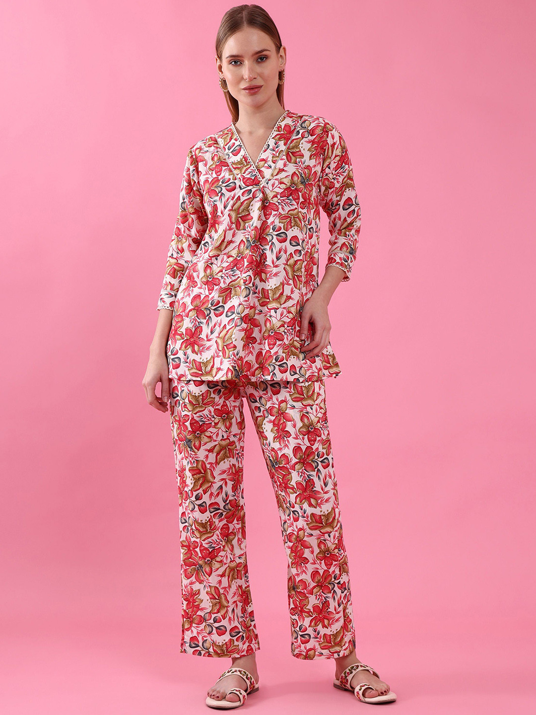 SHEETAL Associates Floral Printed Top With Trousers Co-Ords