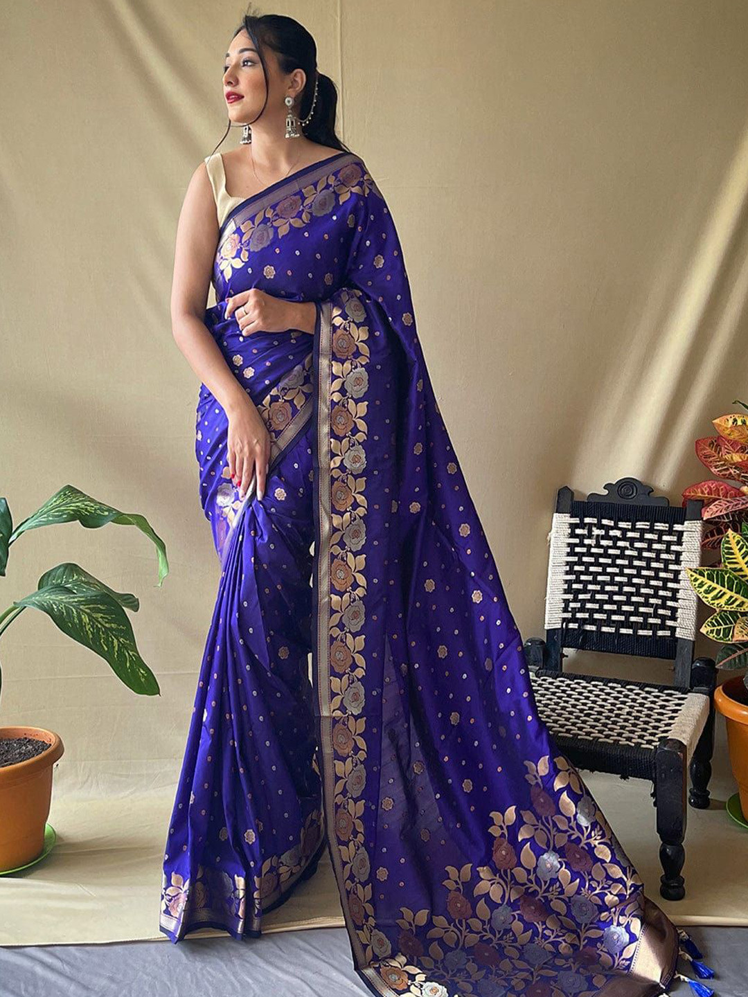 FASHION STROM Woven Design  Designer Banarasi Saree
