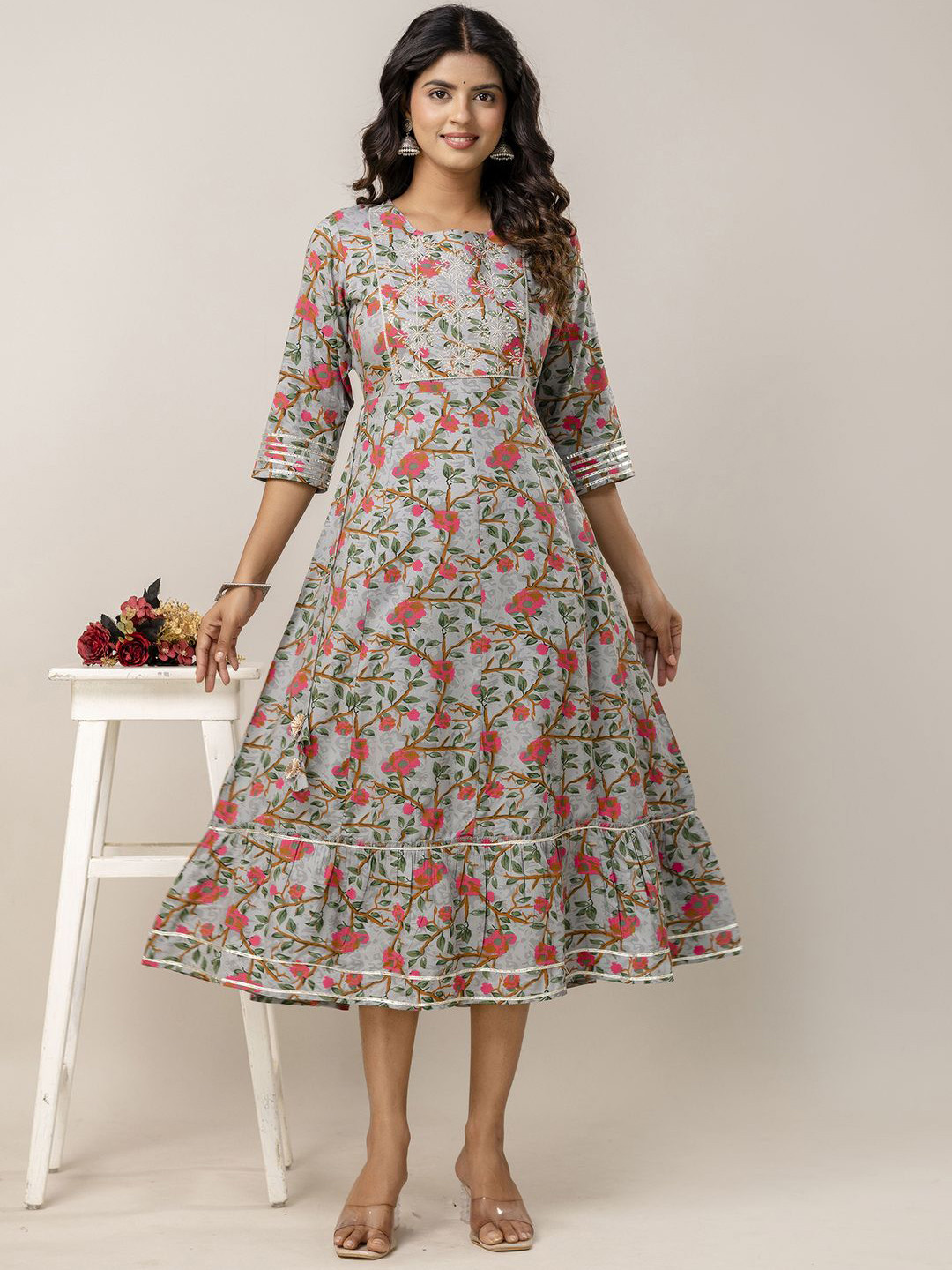 BAIRAJ Women Floral Embroidered Gotta Patti Anarkali Kurta