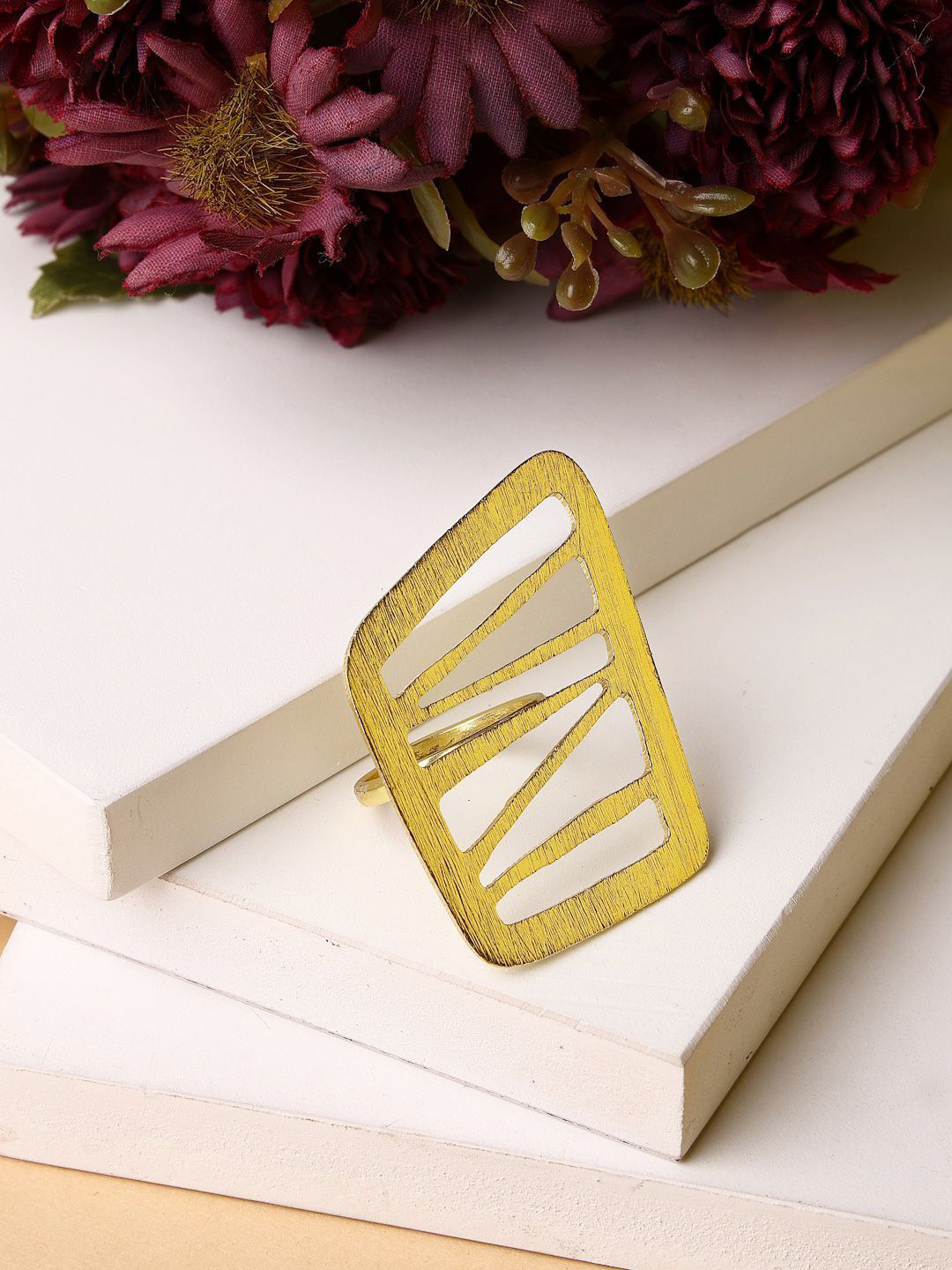 Dressberry Women Gold-Plated Solid Adjustable Finger Ring