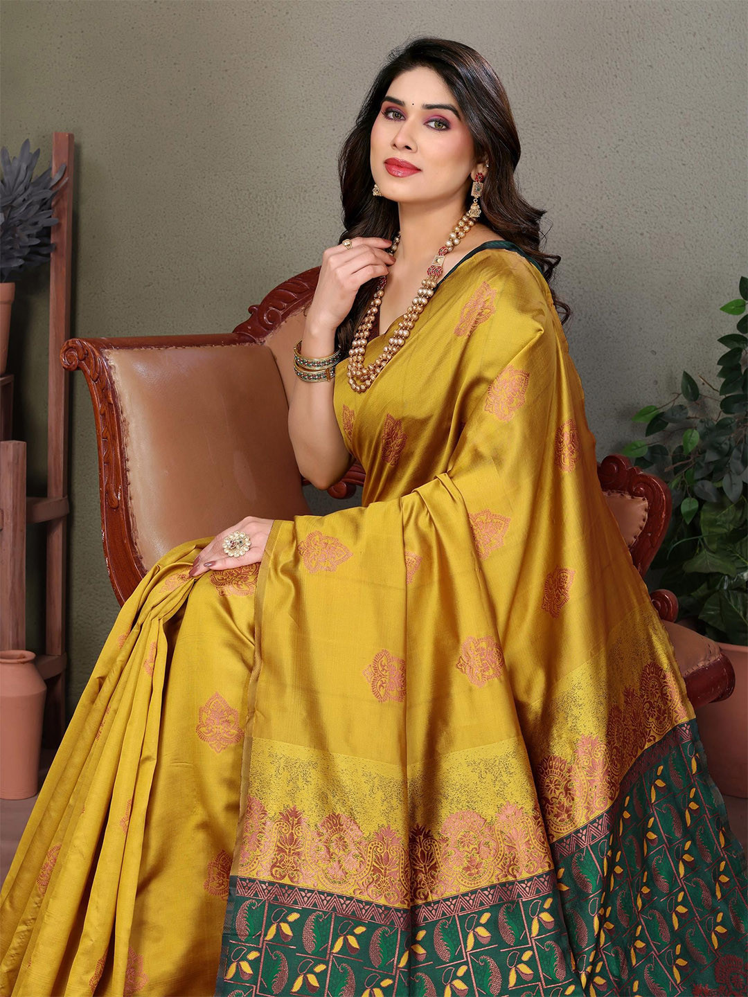 Ekasya Woven Design Banarasi Saree