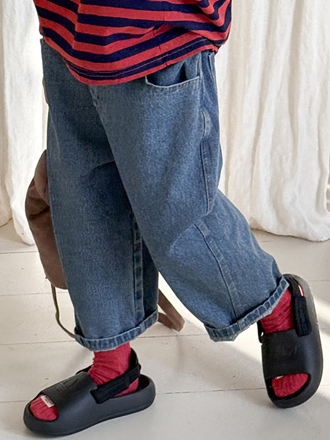 LULU & SKY Unisex Kids Boyfriend Fit Low Distress Light Fade Jeans
