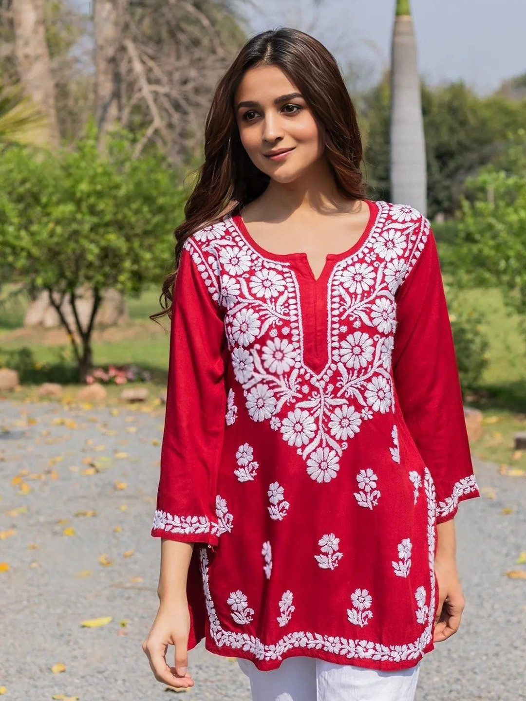 Sidhidata Floral Embroidered Kurti