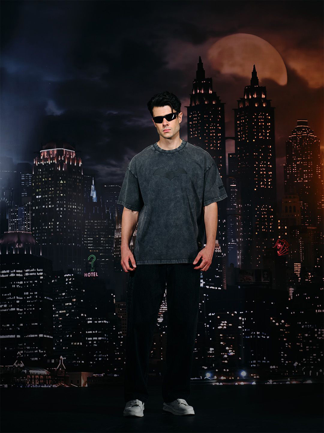 Bonkers Corner Men Batman Printed Pockets T-shirt