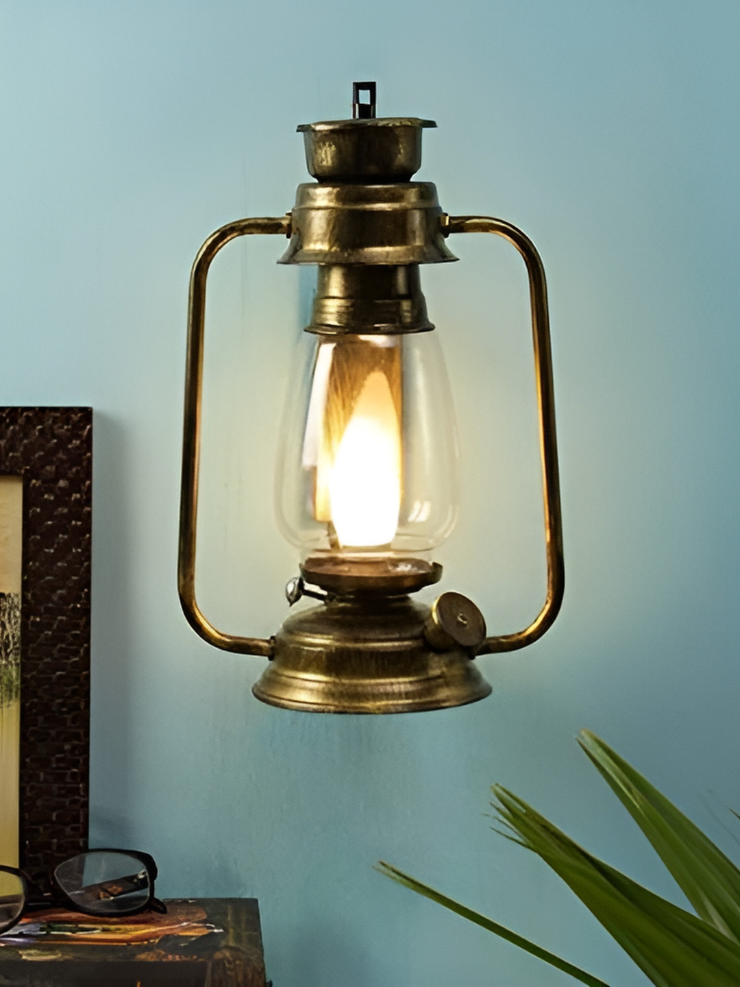 GAUVIK Transparent Metal Abstract Shaped Shaped Wall Lamp