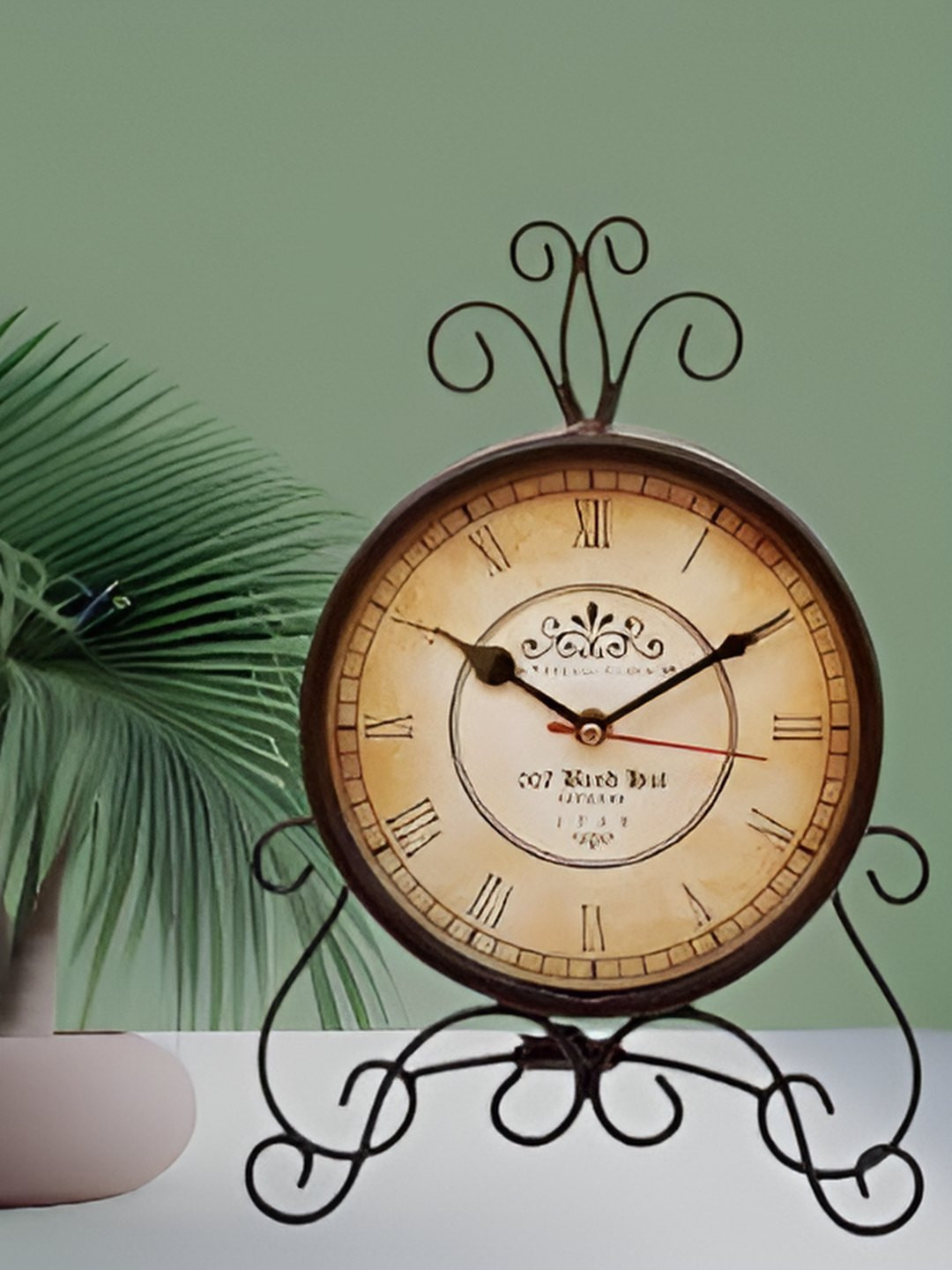 Nutts Brown Metal Large Display Round Battery Analogue Table Clock-15.2cm