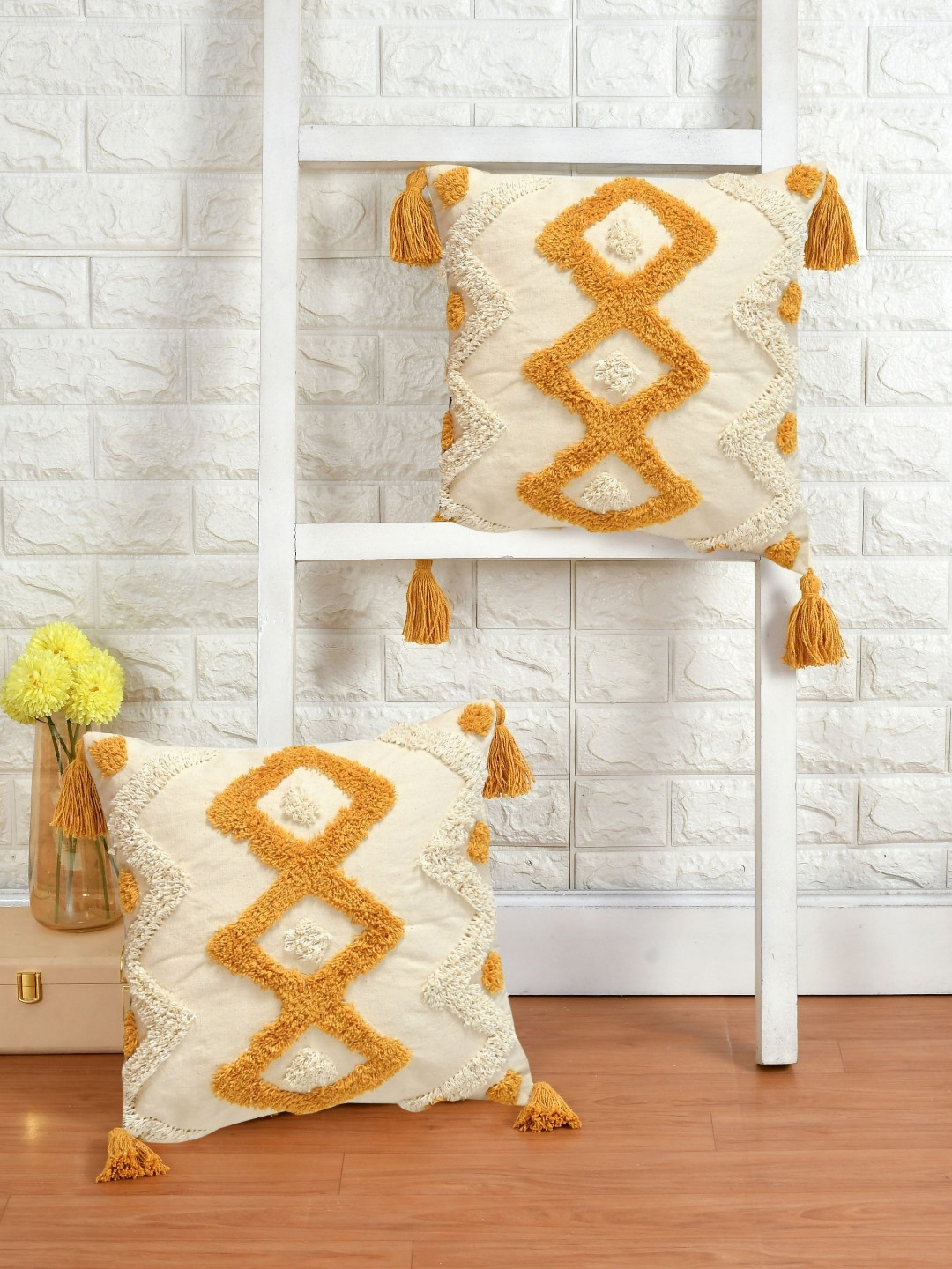 Dolce Casa Gold-Toned & Beige Set of 2 Abstract Square Cushion Covers