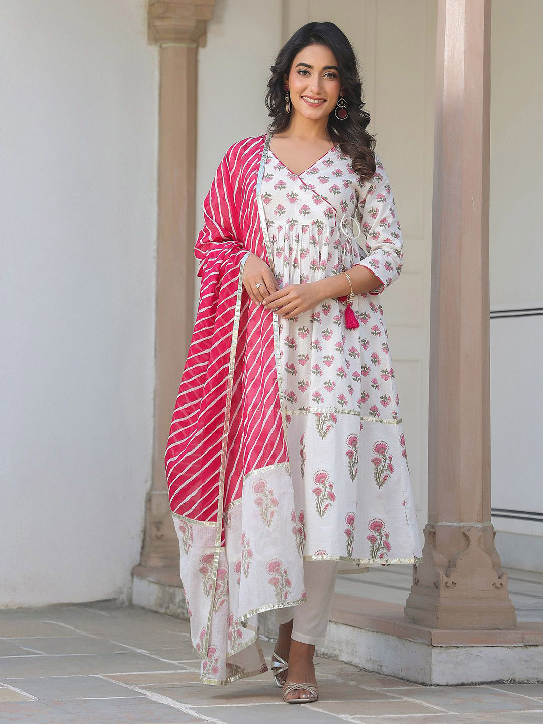 Janasya Women White Pure & Pink Cotton Floral Printed Angrakha Kurta Set