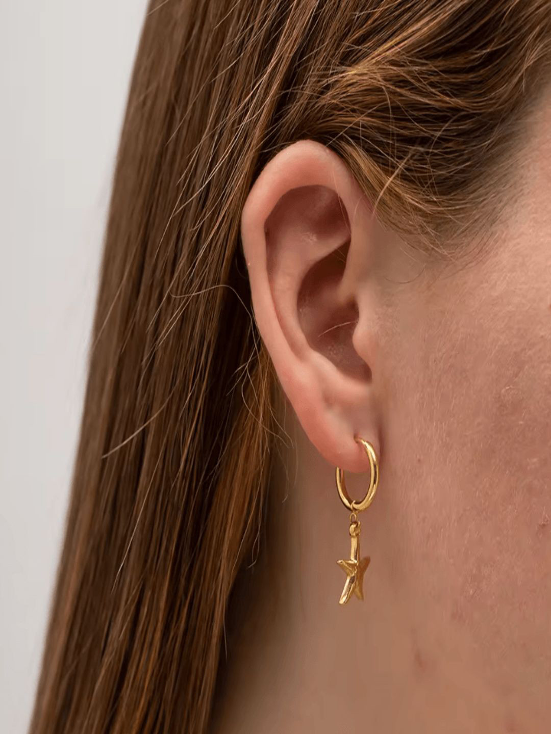 DIMPLERY Stainless Steel Gold-Plated Sea Star Shaped Shaped Hoop Earrings