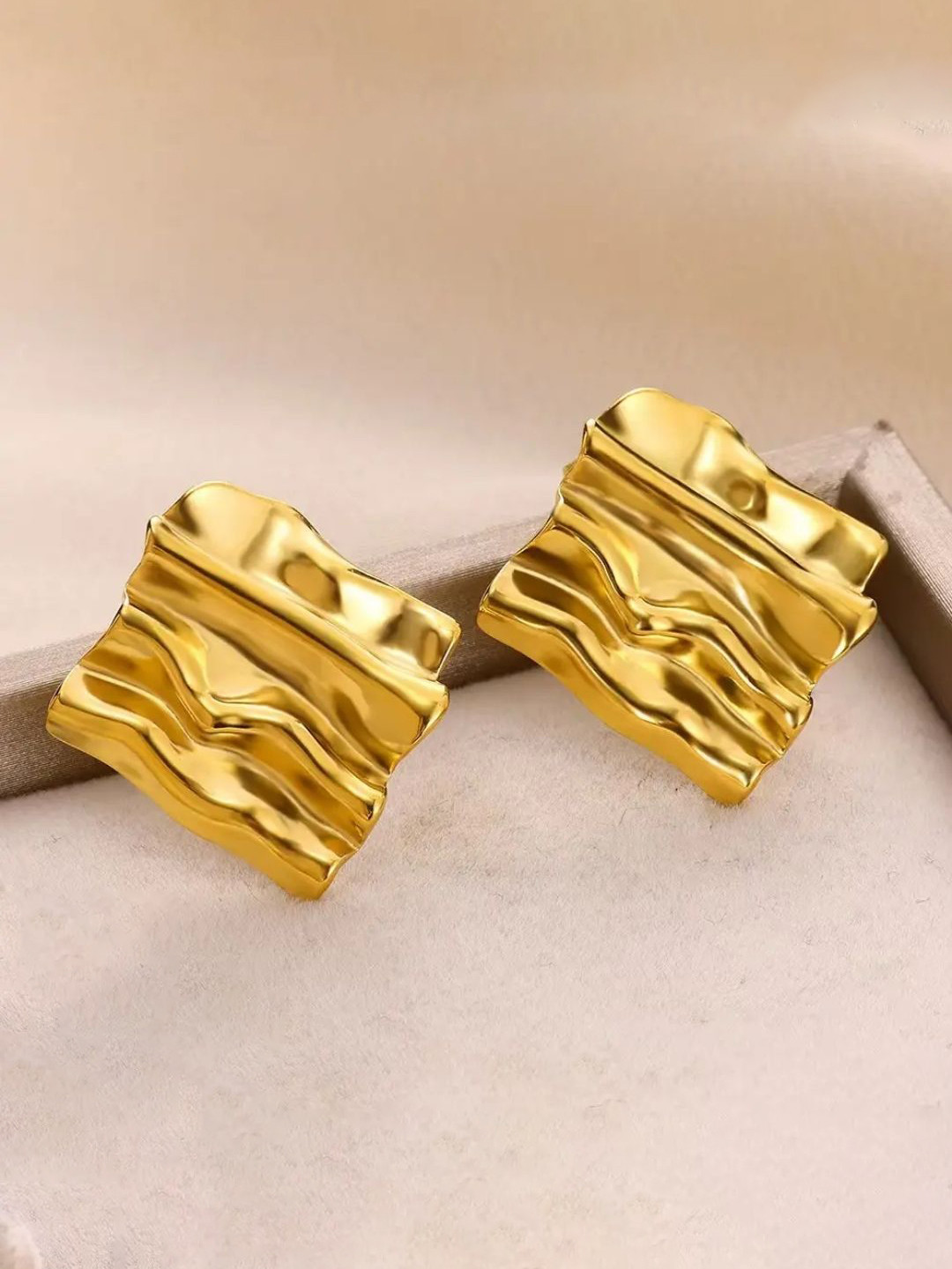 Estailo fashion Luna Luxe Alloy Gold-Plated Square Studs