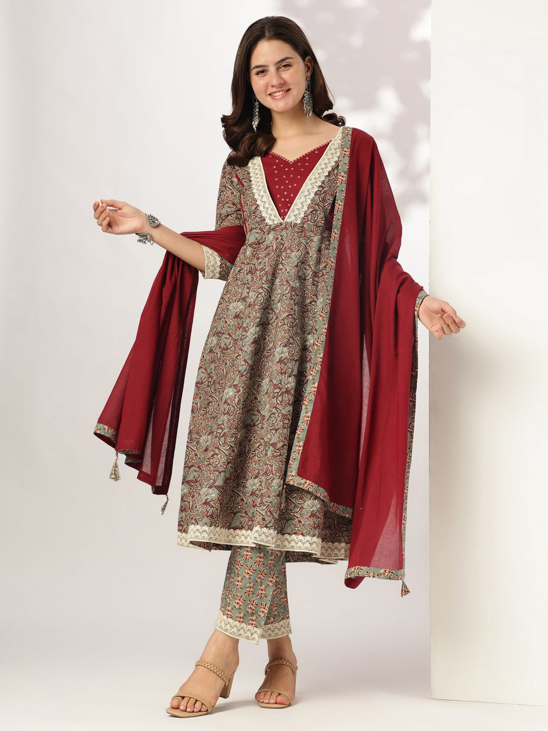Janasya Women Sage Green Pure Cotton Floral Printed Anarkali Kurta Set