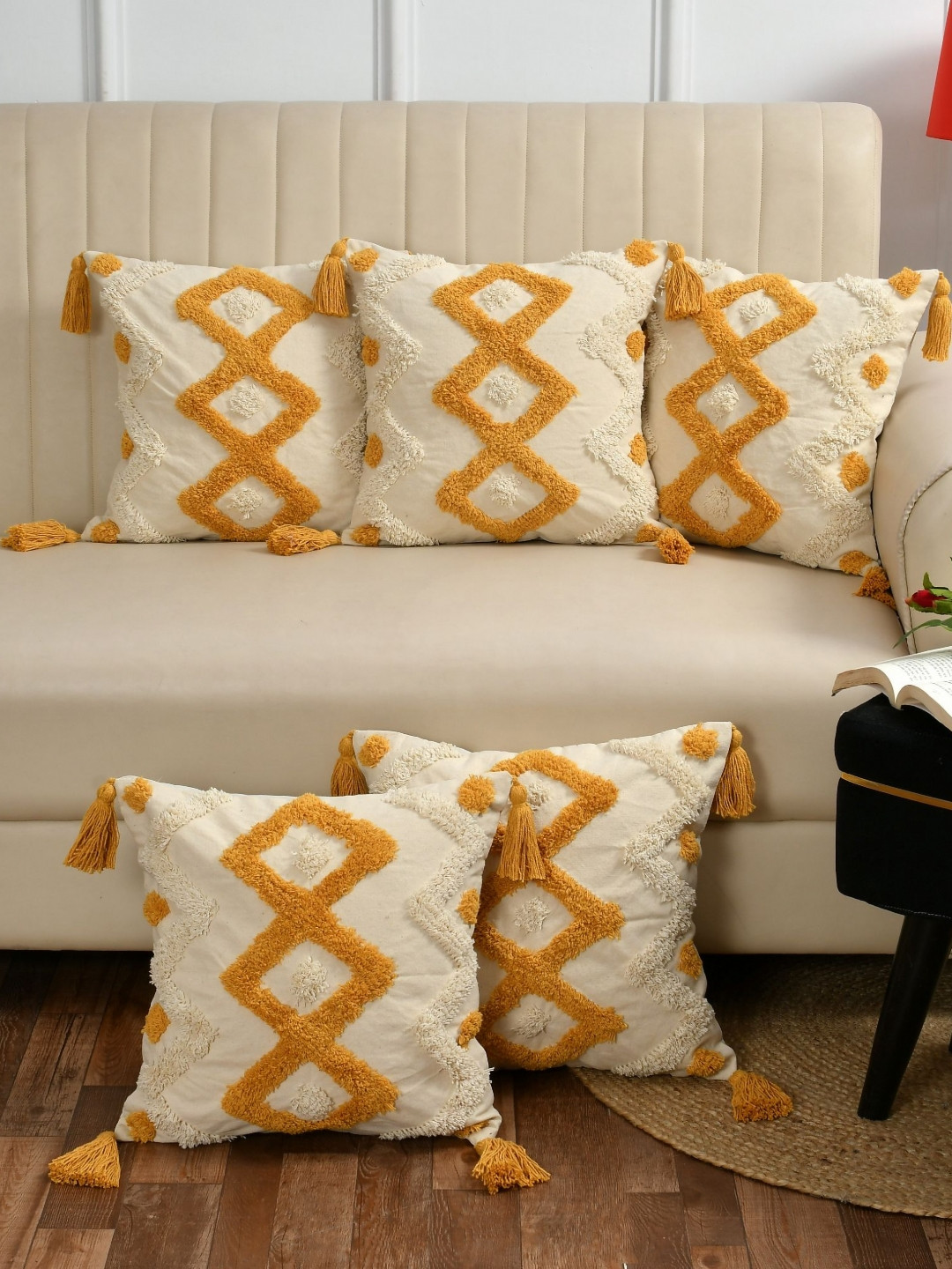 Dolce Casa Gold-Toned & Cream-Coloured Set of 5 Geometric Square Cushion Covers