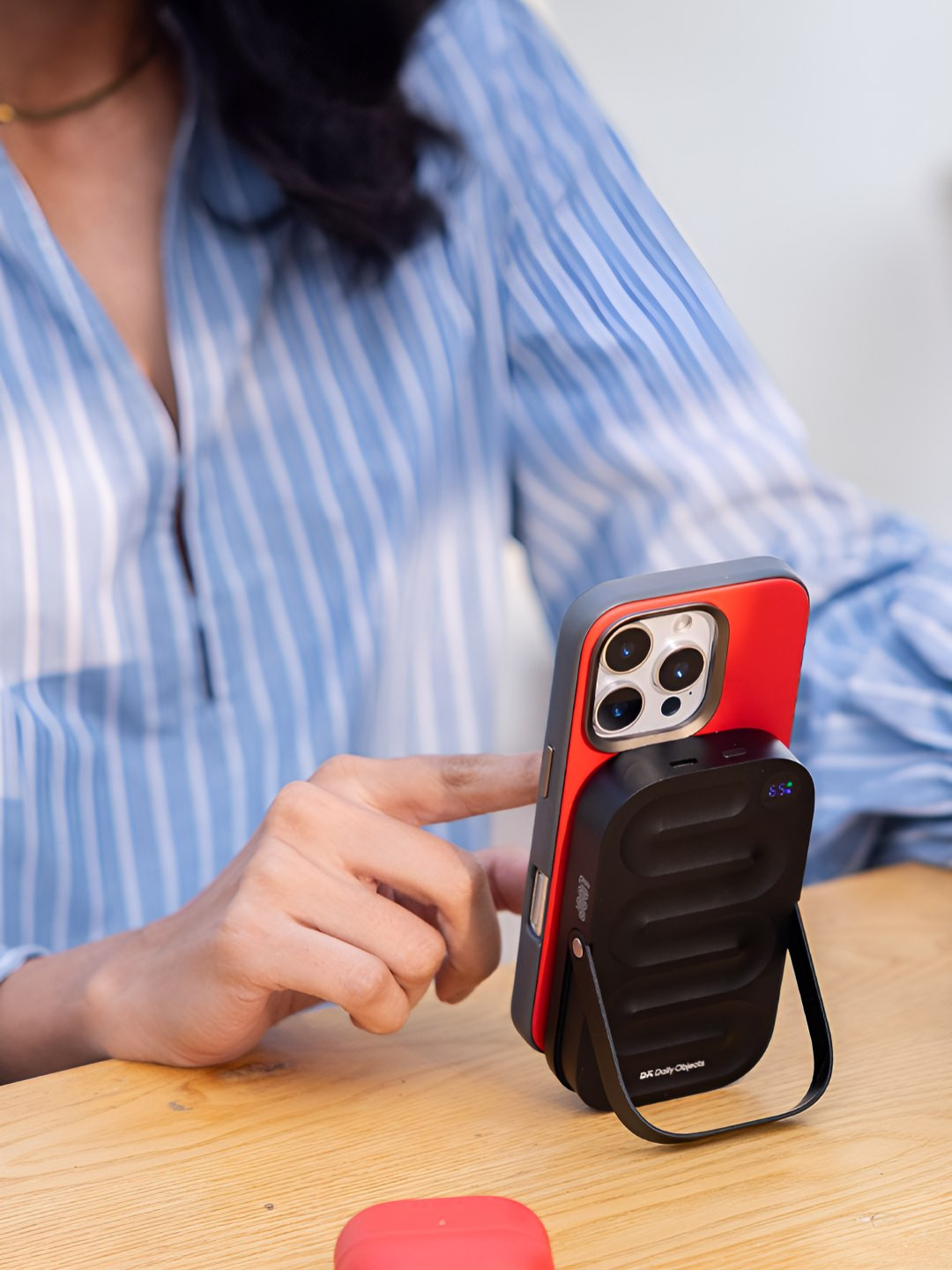 DailyObjects Loop Qi2 Black Certified MagSafe-Compatible Aluminium Power Bank 20000 mAh