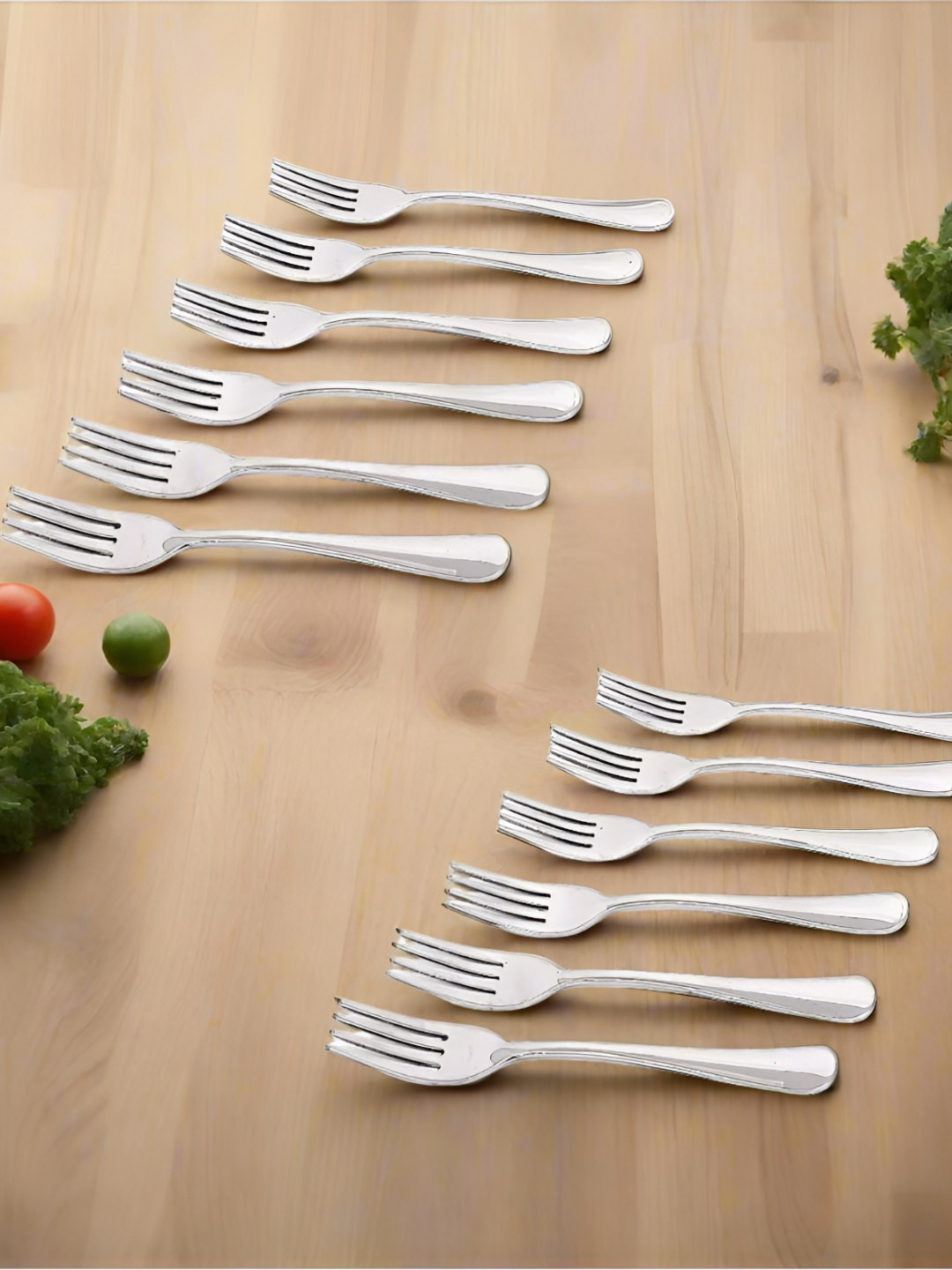 Nyra Kitchenware 12 Pieces Silver Toned Stainless Steel Dessert Fork