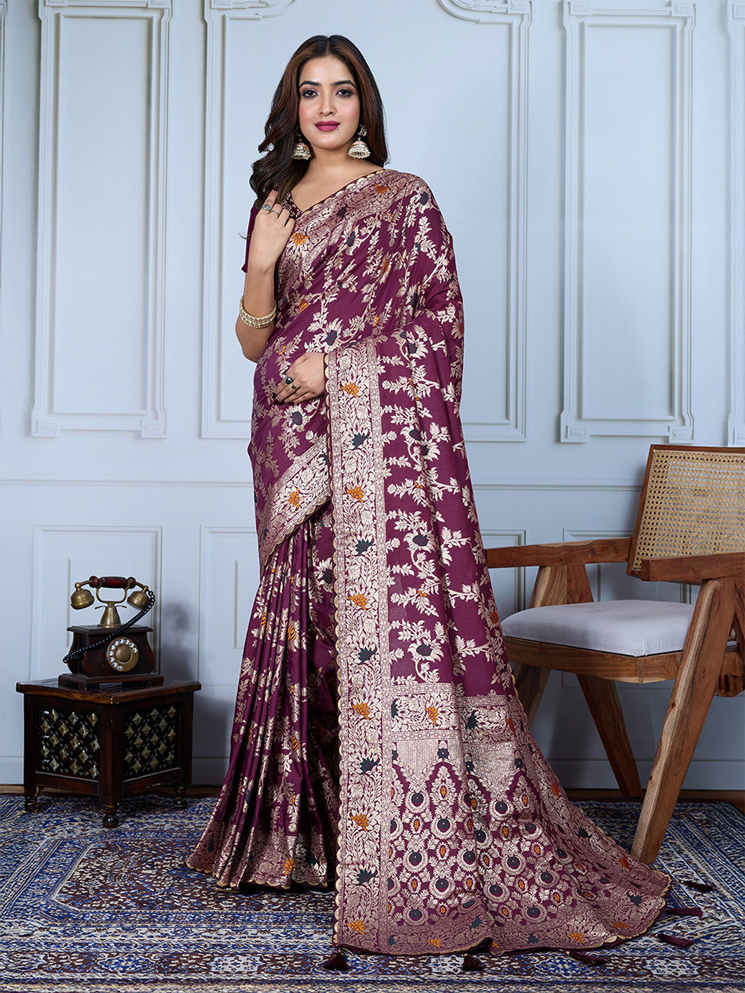 House of Pataudi Woven Design Banarasi Floral Jaal Saree With Blouse Piece